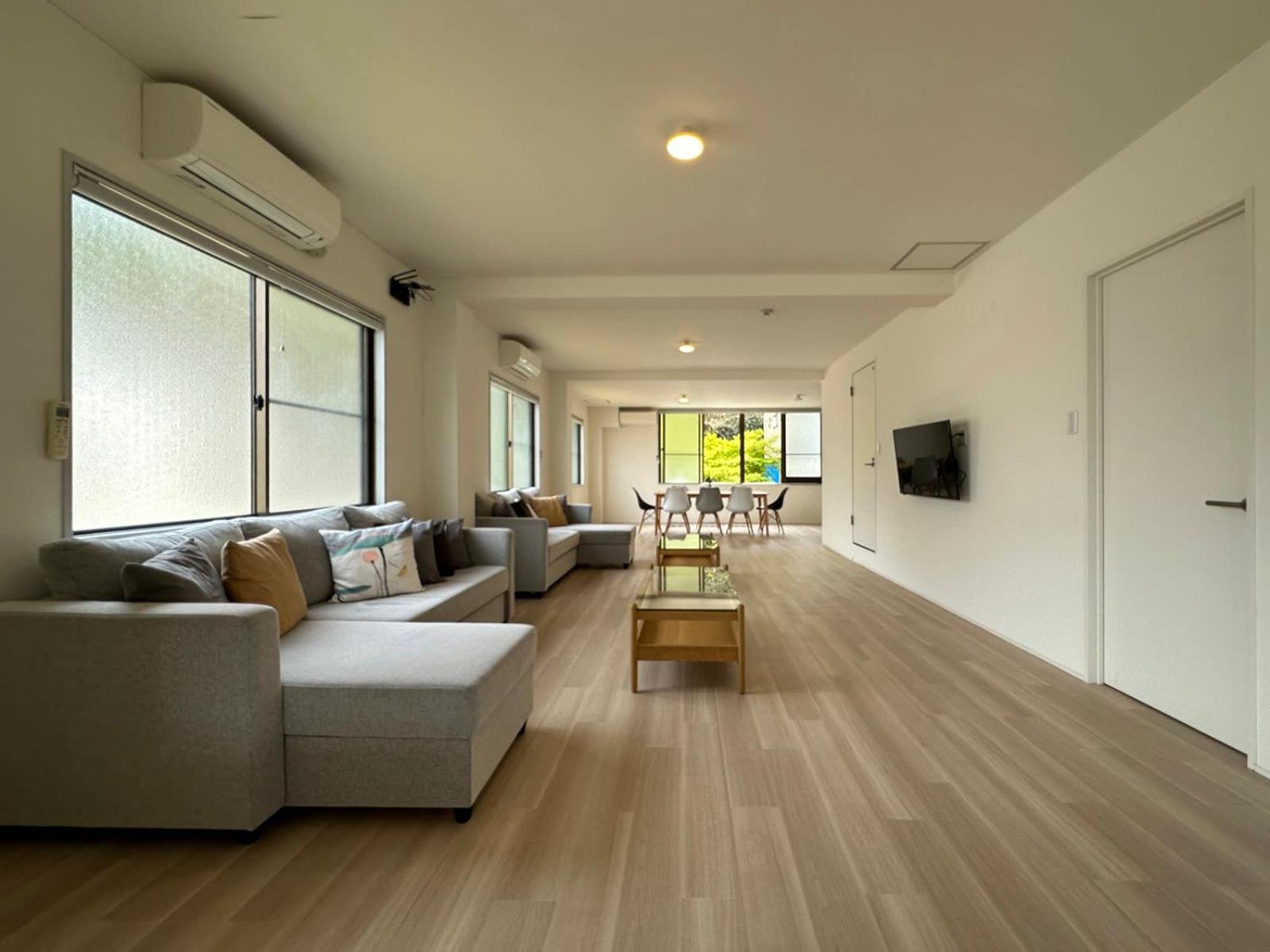 Apartment Bhotel Kaniwasou 201 2br Apt, Near Itsukushima Shrine, For 12 Ppl Hatsukaichi